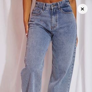 Vintage wash extreme bum split baggy boyf jeans